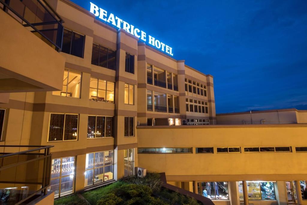 Beatrice Hotel Kinshasa Exterior foto